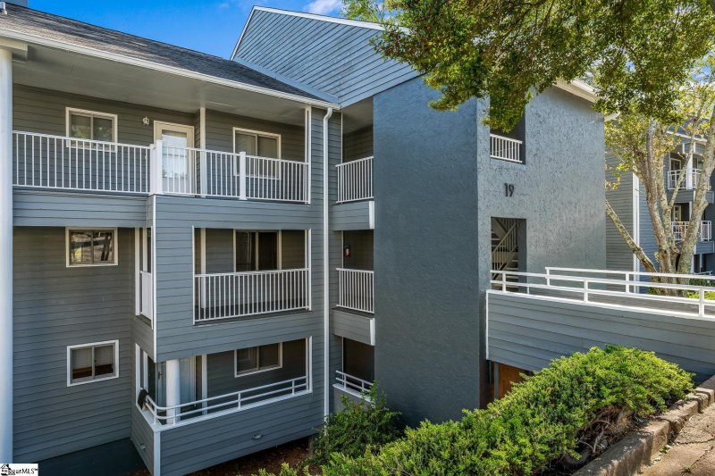 1907 Northlake Drive