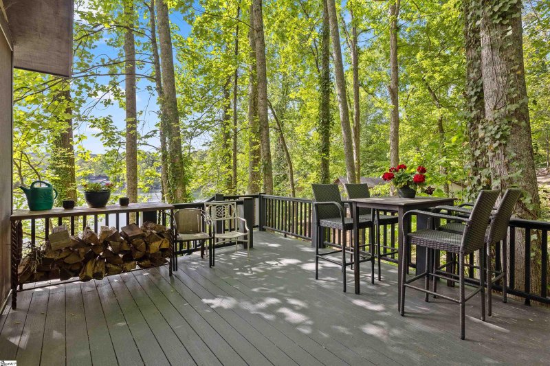 Property image 4 at 2484 W Lakeshore Drive, Landrum, SC 29356-9378