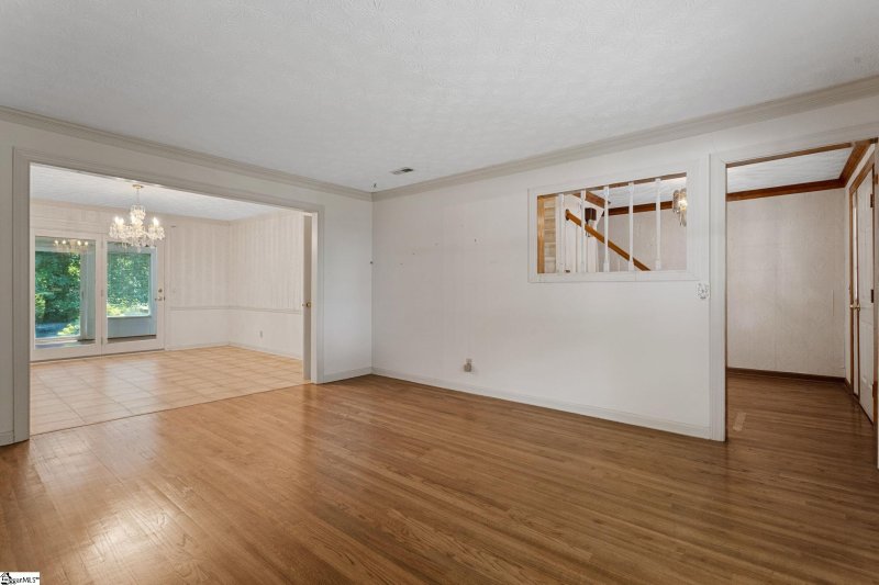 Property image 5 at 327 Chenoweth Drive, Simpsonville, SC 29681