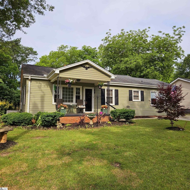 Property image 2 at 226 Mark Street, Easley, SC 29640