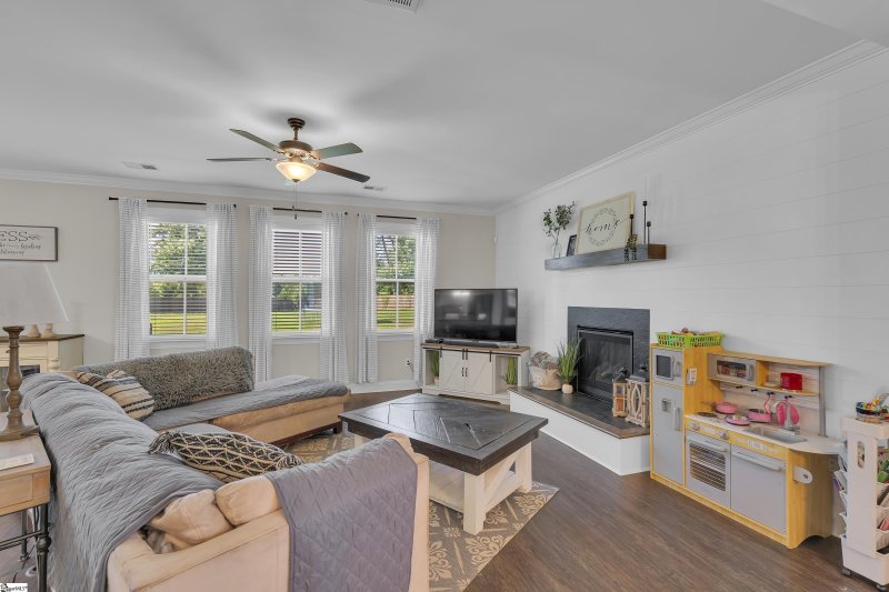 Property image 5 at 407 Buchanan Ridge Road, Taylors, SC 29687