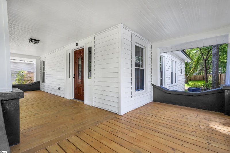 Property image 2 at 28 Underwood Avenue, Greenville, SC 29607