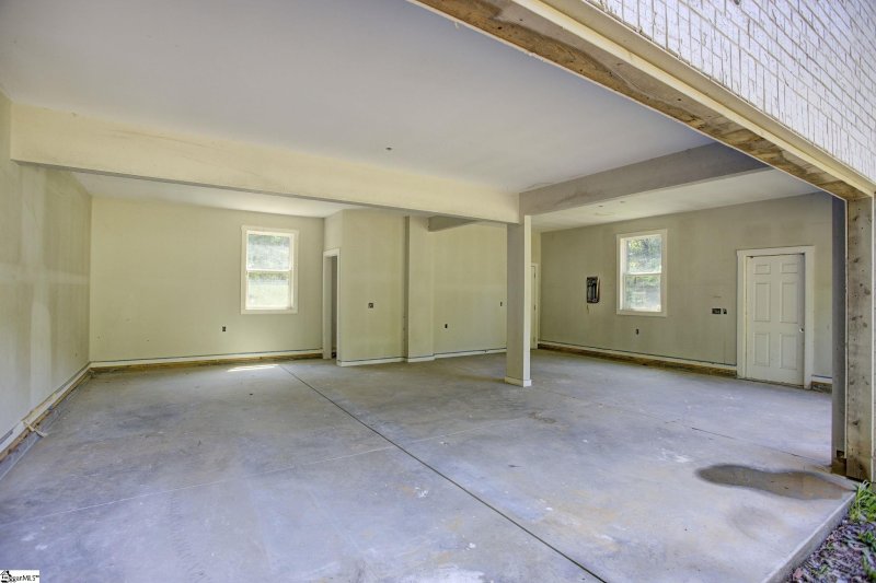 Property image 4 at 203 Ponders Ray Lane, Greenville, SC 29615