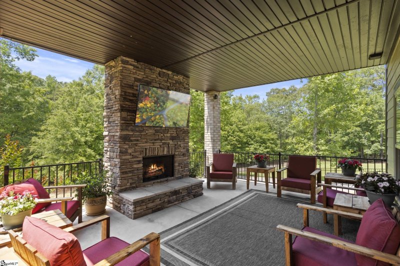 Property image 3 at 383 Island Green Lane, Inman, SC 29349