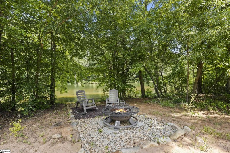 Property image 4 at 383 Island Green Lane, Inman, SC 29349