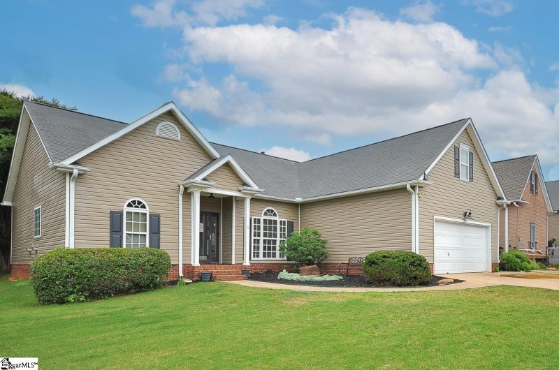 Property image 2 at 6 Ladybird Court, Simpsonville, SC 29680