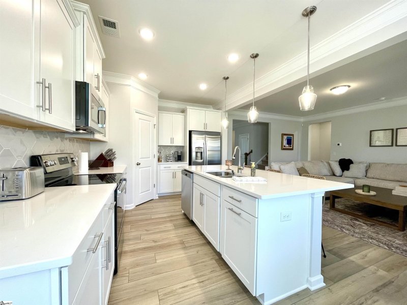 Property image 5 at 552 Bartoli Court, Simpsonville, SC 29680