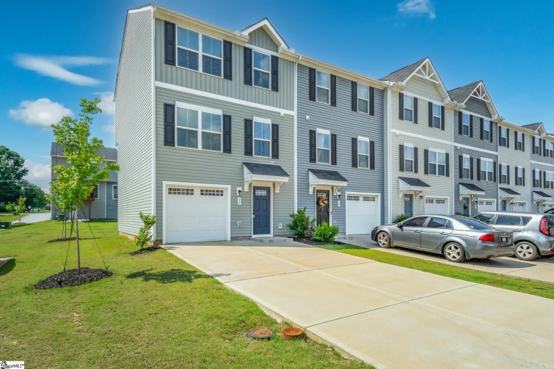 Property image 2 at 32 High Pine Trail, Greenville, SC 29617