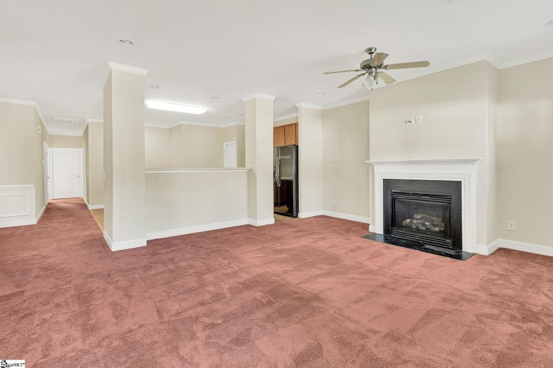 Property image 2 at 111 Ashgrove Lane, Greenville, SC 29607