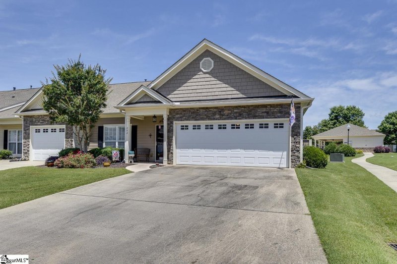 Property image 4 at 242 Louisville Drive, Greenville, SC 29607