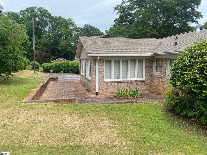 Property image 4 at 110 Pine Road, Laurens, SC 29360