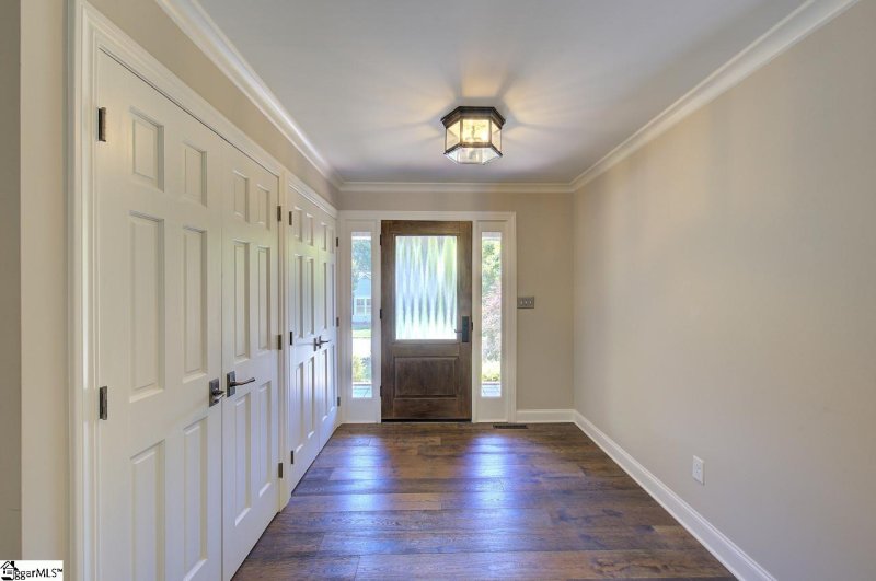 Property image 3 at 124 Treebrooke Drive, Greenville, SC 29607