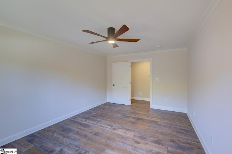 Property image 4 at 124 Treebrooke Drive, Greenville, SC 29607