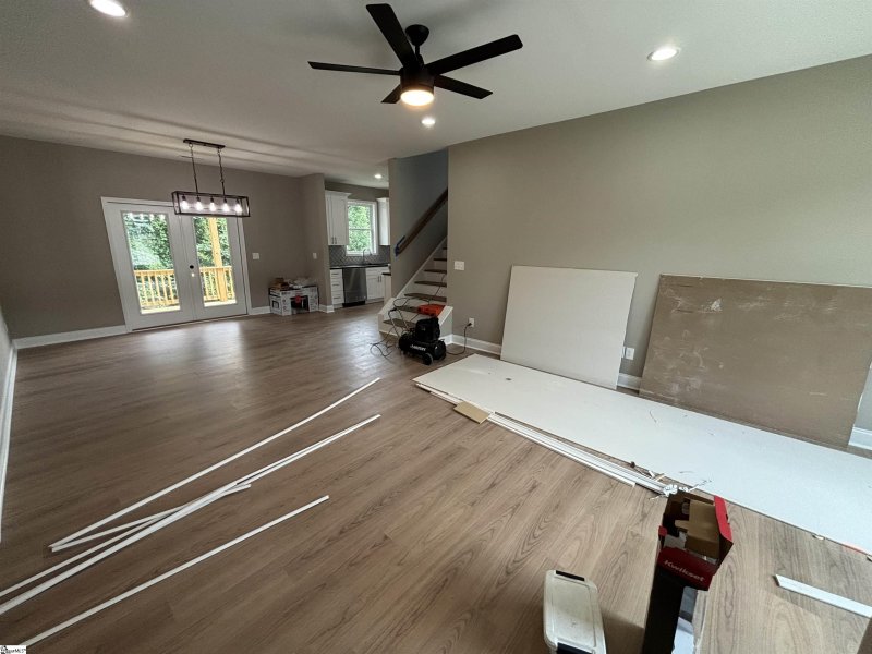 Property image 3 at 713 Rockcliff Street, Greenville, SC 29617