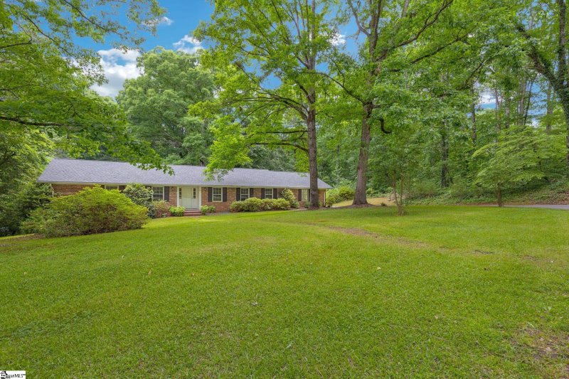 Property image 2 at 100 Loch Lomond Drive, Pickens, SC 29671