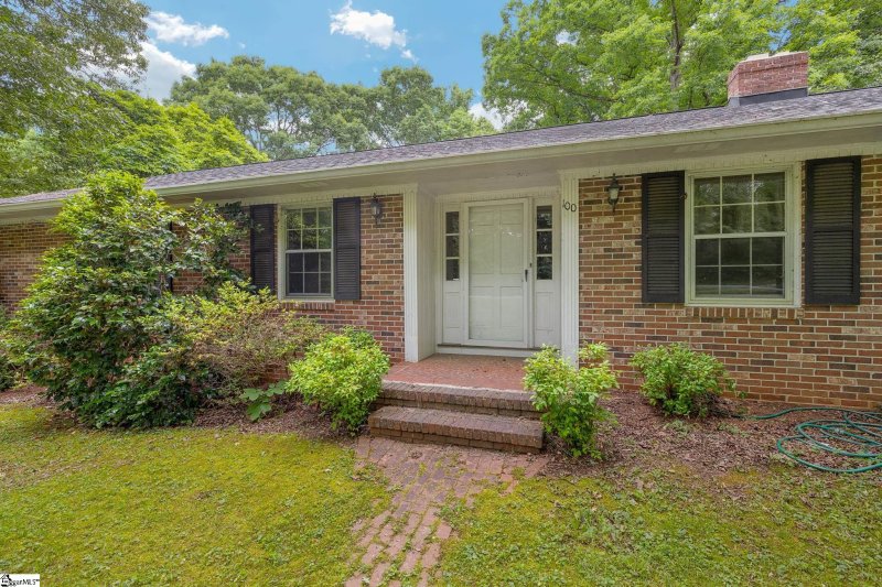 Property image 4 at 100 Loch Lomond Drive, Pickens, SC 29671