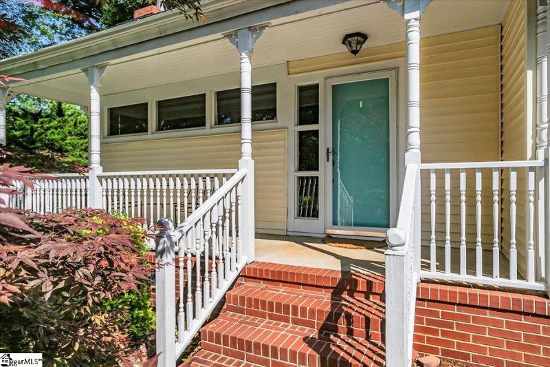 Property image 3 at 7 Don Drive, Greenville, SC 29607