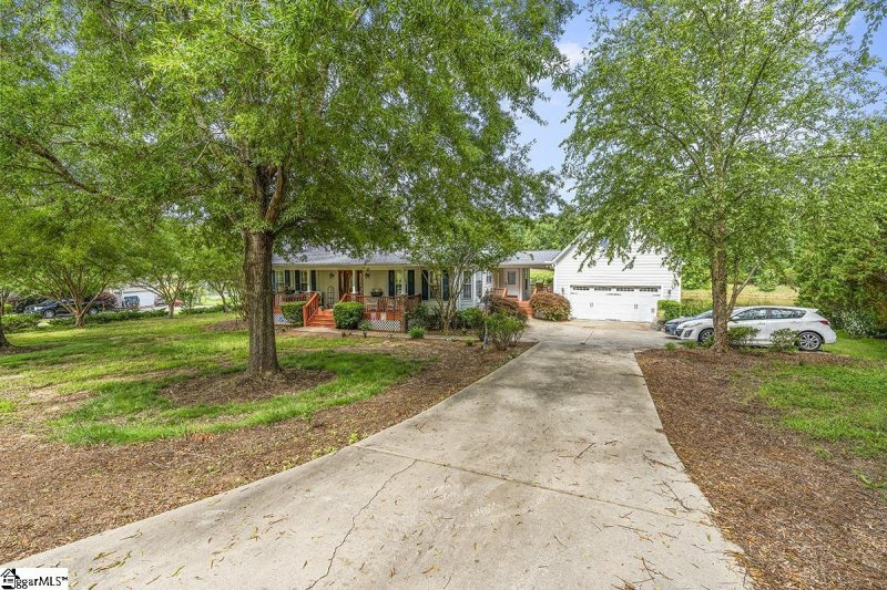 Property image 2 at 640 Fairway Lakes Road, Greenwood, SC 29649