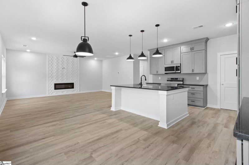 Property image 3 at 108 Anchor Road, Greenville, SC 29617