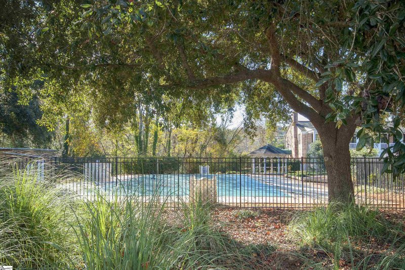 Property image 2 at 925 Cleveland Street, Greenville, SC 29601