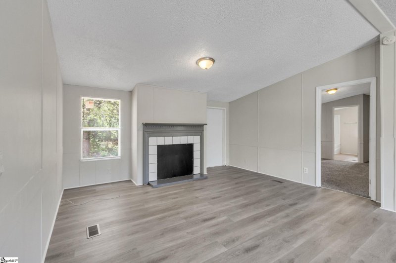 Property image 3 at 7 Channel Drive, Greenville, SC 29611