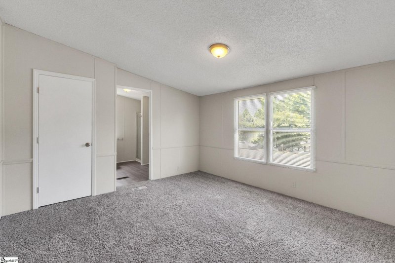 Property image 5 at 7 Channel Drive, Greenville, SC 29611