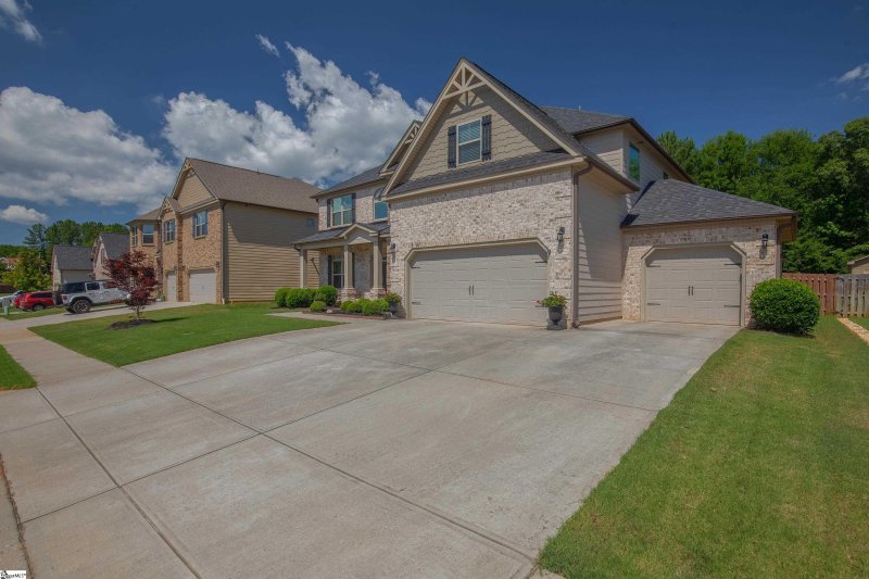 Property image 2 at 109 ASHCROFT Lane, Simpsonville, SC 29681