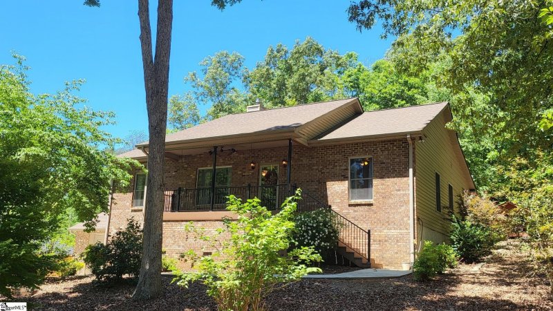 609 Keowee Bay Circle