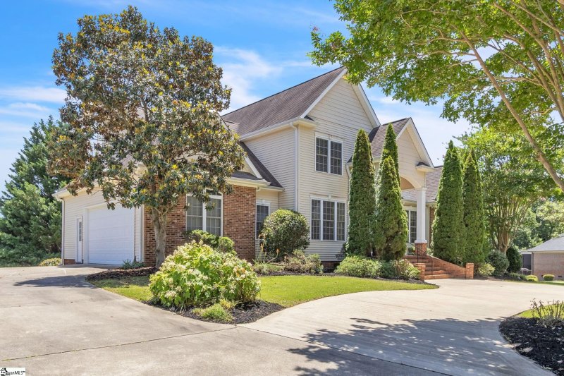 Property image 2 at 136 Red Maple Circle, Easley, SC 29642