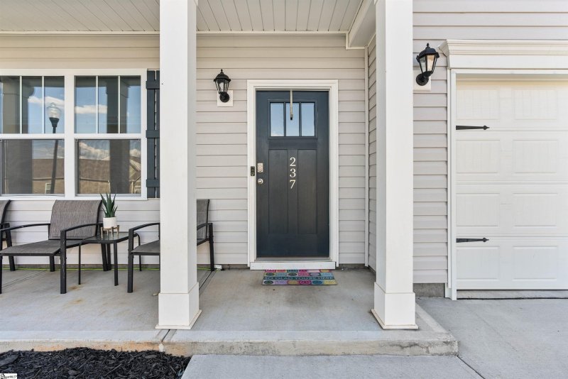 Property image 3 at 237 Fountain Oak Lane, Easley, SC 29642