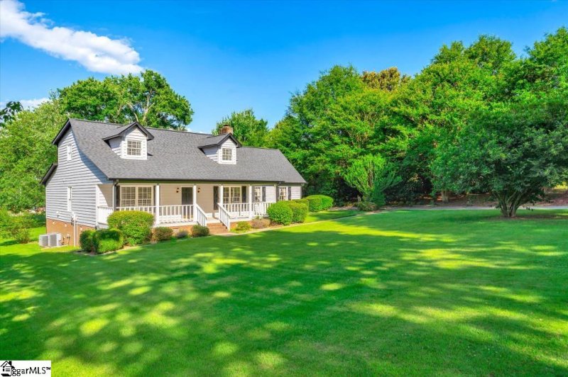 Property image 2 at 205 Sheffield Court, Easley, SC 29642-9031