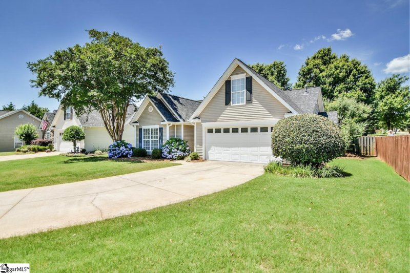 Property image 3 at 113 Mystic Court, Simpsonville, SC 29681