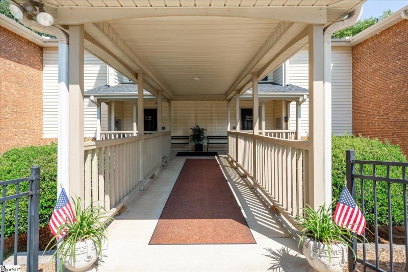 Property image 4 at 108 Swansgate Place, Greenville, SC 29605