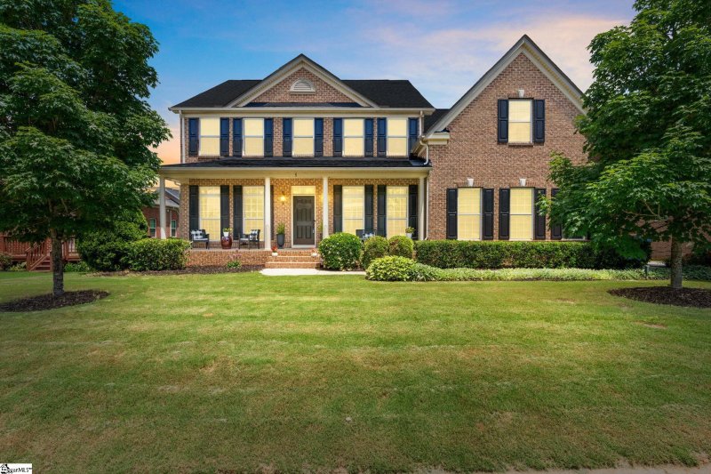 5 Stratton Chapel Court