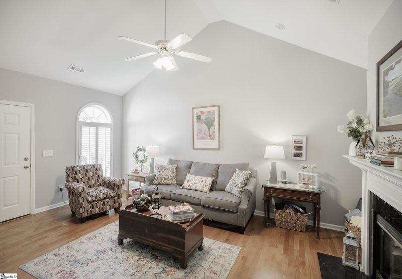 Property image 2 at 662 Ivybrooke Avenue, Greenville, SC 29615