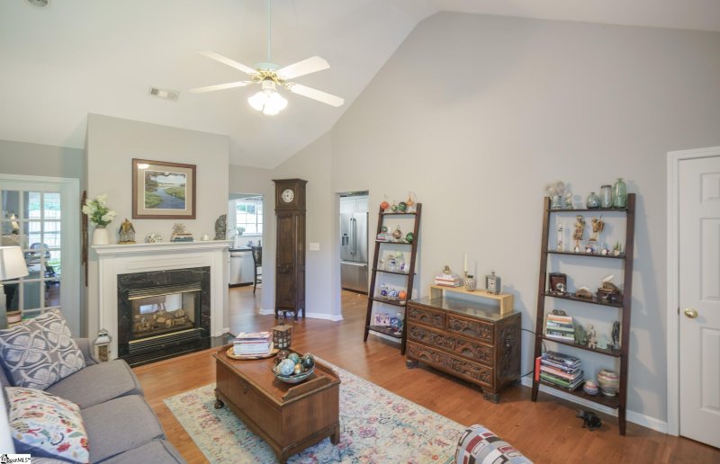 Property image 5 at 662 Ivybrooke Avenue, Greenville, SC 29615