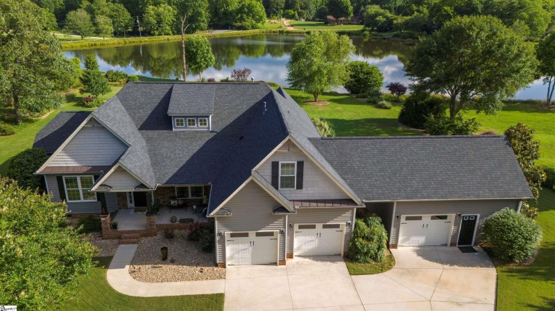 Property image 2 at 17 Stoneledges Lane, Taylors, SC 29687