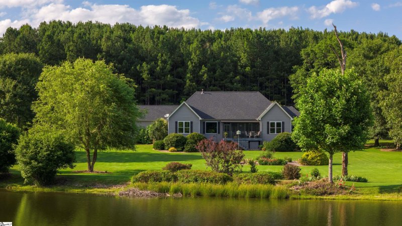 Property image 3 at 17 Stoneledges Lane, Taylors, SC 29687