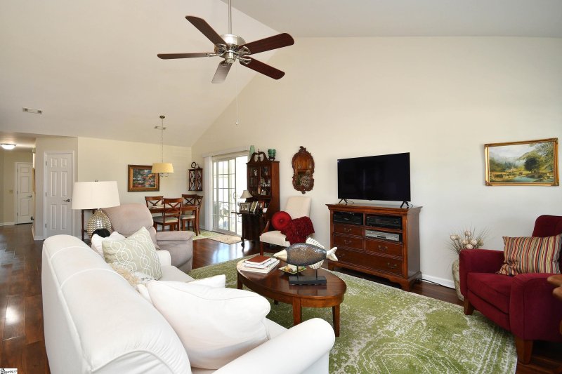 Property image 2 at 106 Baldwin Place, Easley, SC 29642