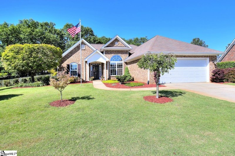 Property image 5 at 605 Ashley Commons Court, Greer, SC 29651