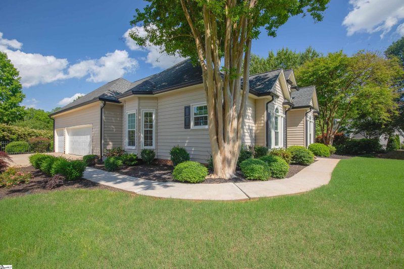 Property image 2 at 300 BATTERY Boulevard, Greenville, SC 29615