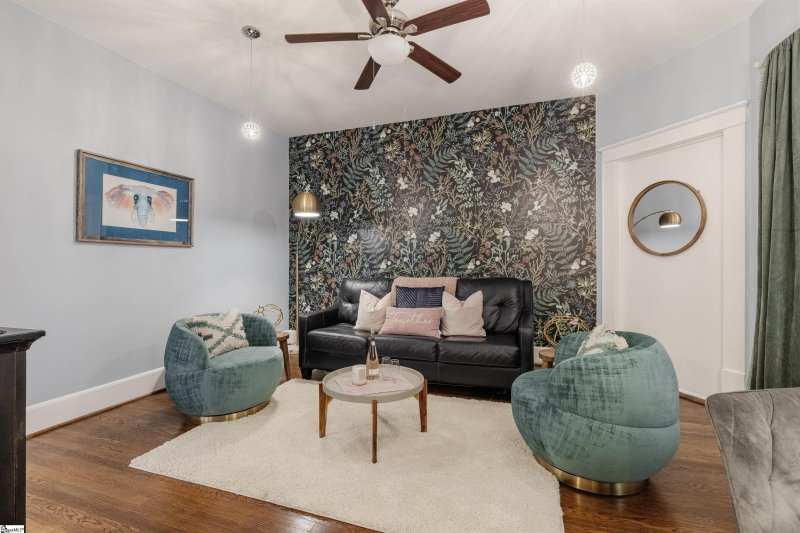 Property image 4 at 400 E Washington Street, Greenville, SC 29601