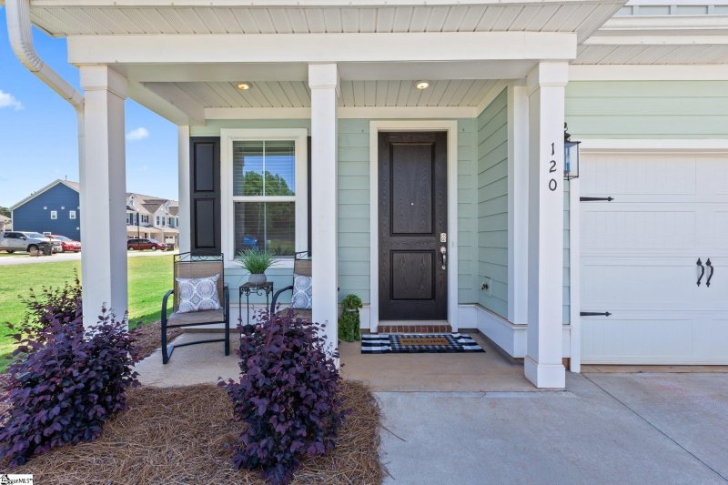 Property image 3 at 120 Turfway Drive, Greer, SC 29651