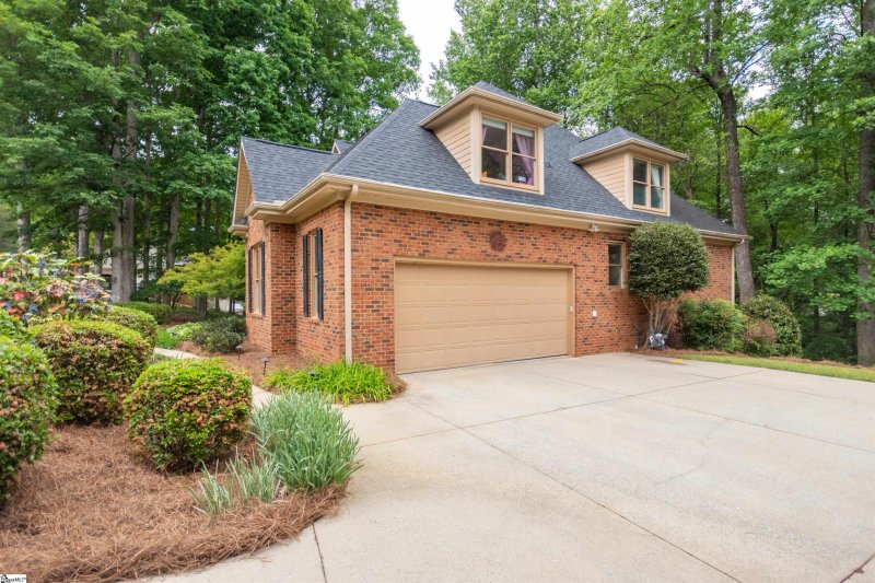 Property image 2 at 107 LEGENDS Way, Simpsonville, SC 29681