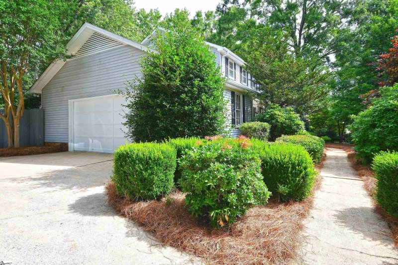 Property image 4 at 109 Robinwood Drive, Simpsonville, SC 29681