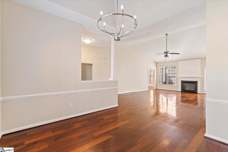 Property image 4 at 102 Smokehouse Drive, Simpsonville, SC 29681