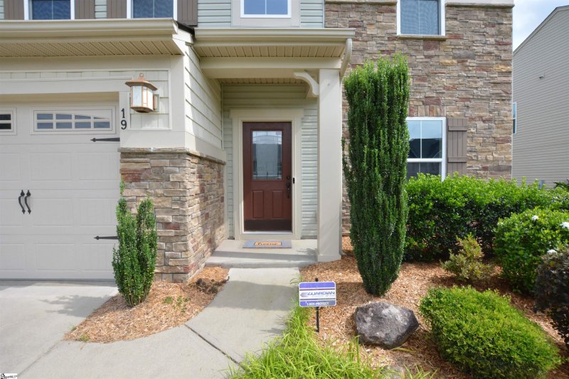 Property image 3 at 19 Velmere Drive, Simpsonville, SC 29681