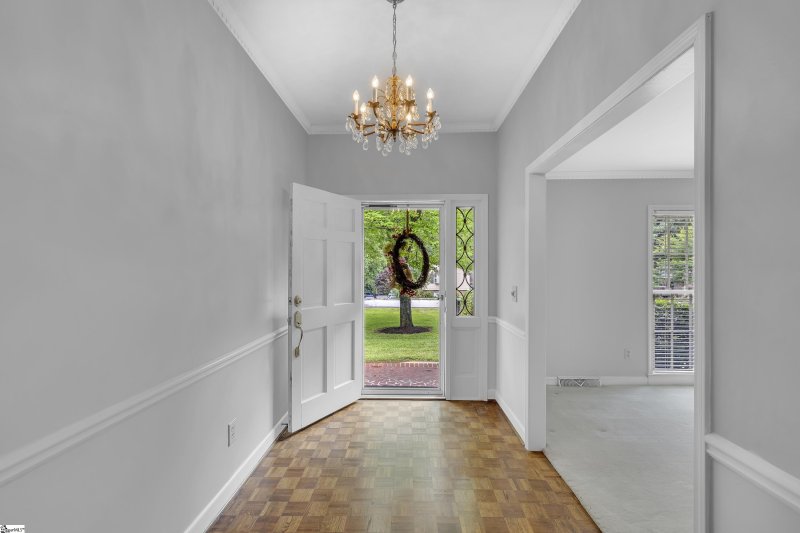 Property image 3 at 513 Lancelot Drive, Simpsonville, SC 29681