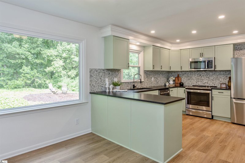 Property image 4 at 2 Hitching Post Lane, Greenville, SC 29615