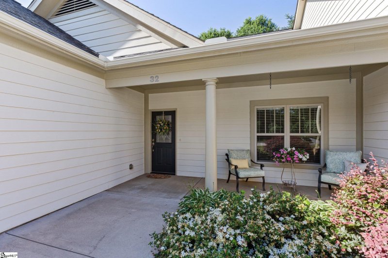 Property image 4 at 32 Shady Hollow Lane, Greer, SC 29651